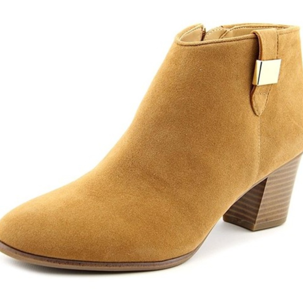 ALFANI WOMENS LEOH ANKLE BOOTIES, COGNAC